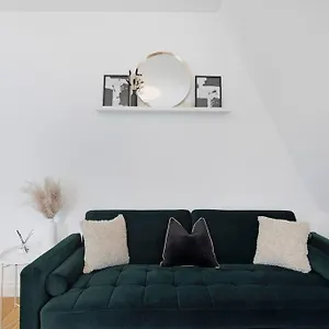 https://roomy-one-bed-loft-apartment.cambridgehotelsuk.com
